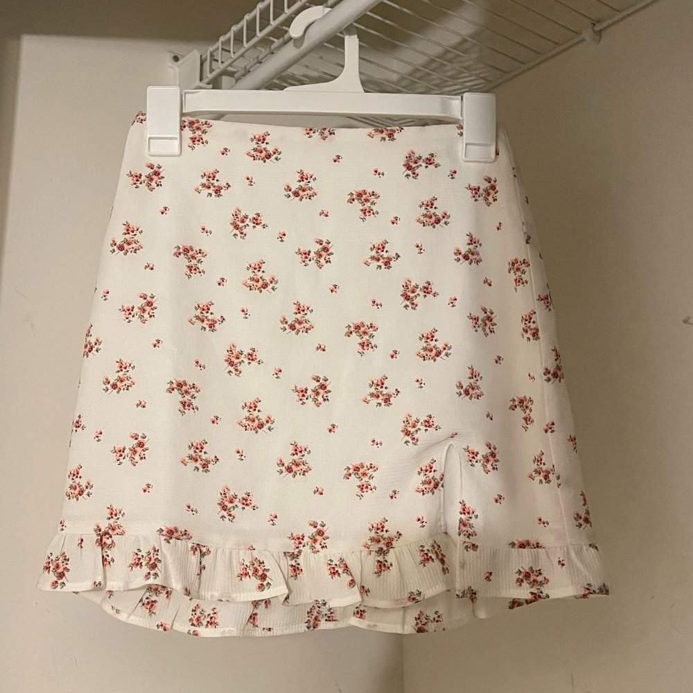 Altar'd State Floral Patterned White Mini Skirt XS